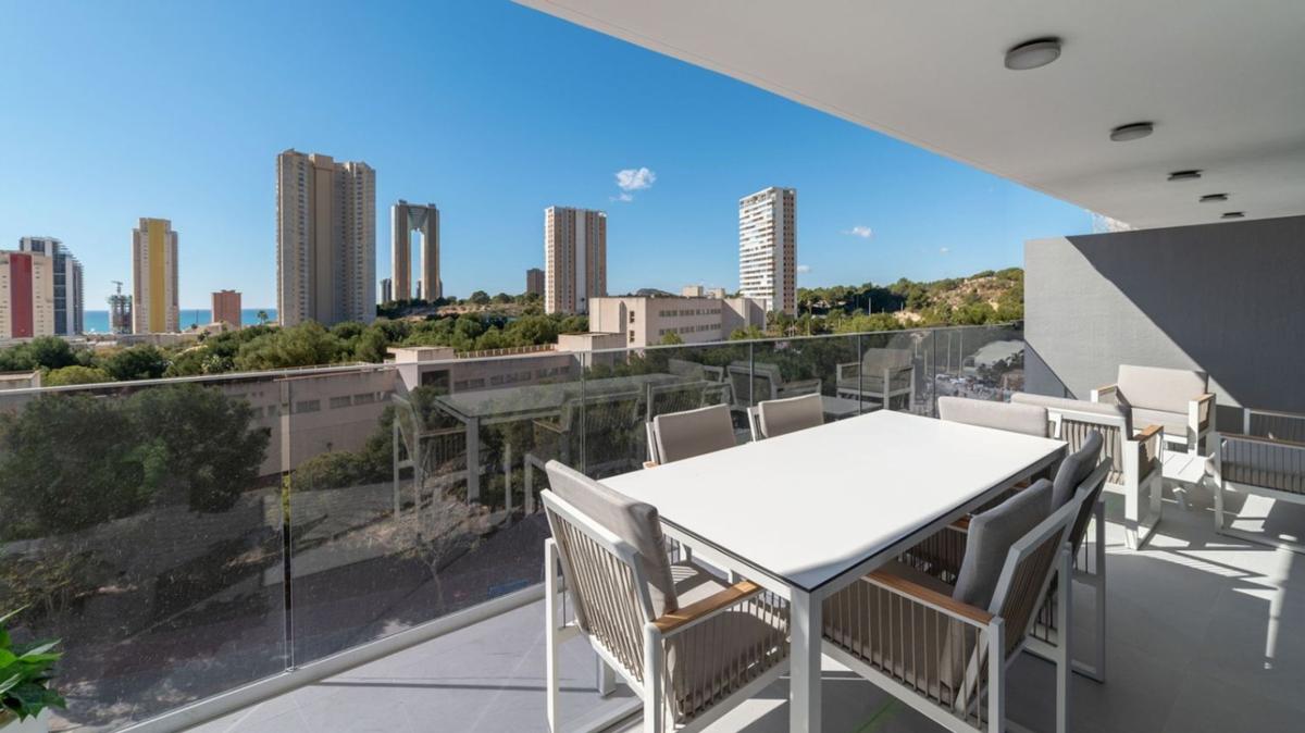 Venta de piso en Piso en Calle Presidente Adolfo Suárez, 5, Pueblo Poniente, Benidorm, Benidorm
 photo 5