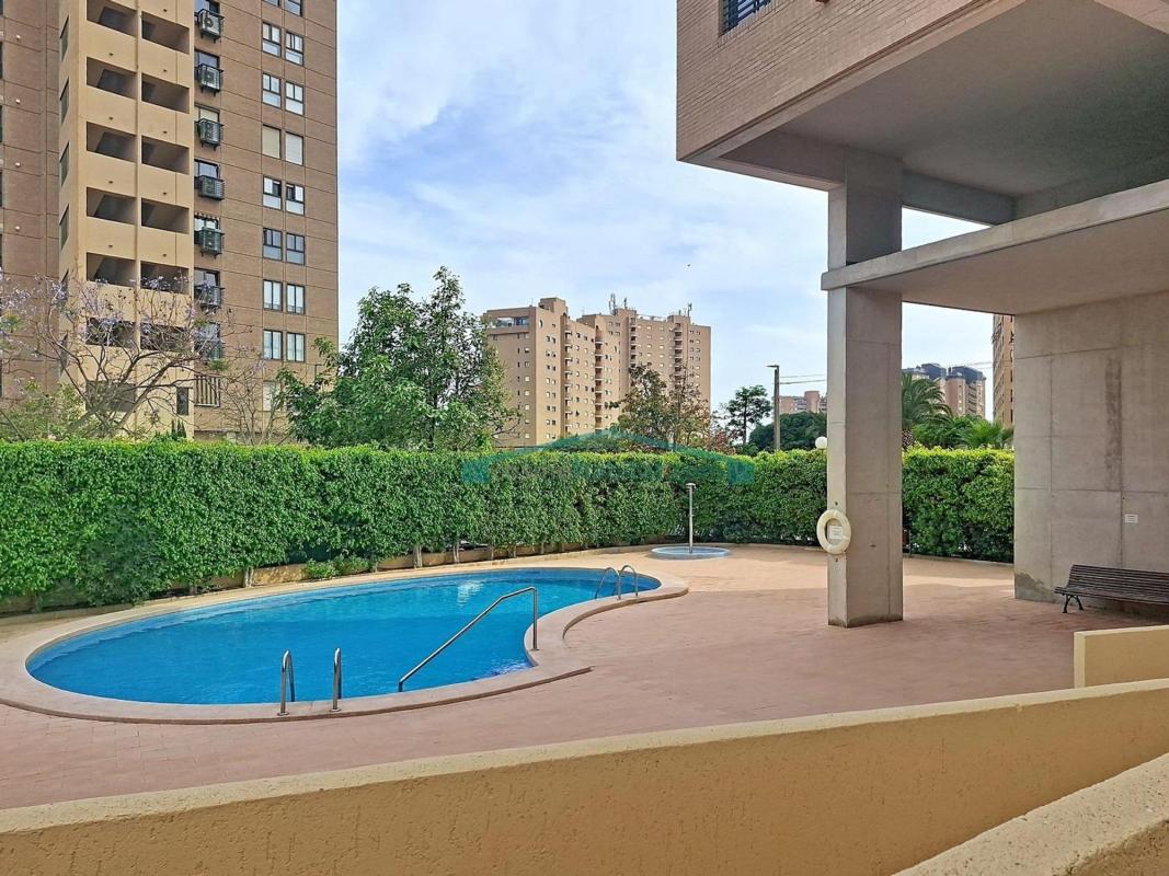 Sprzedaż mieszkania w Piso en Calle Murtal, Playa de Poniente, Benidorm, Benidorm
 photo 3