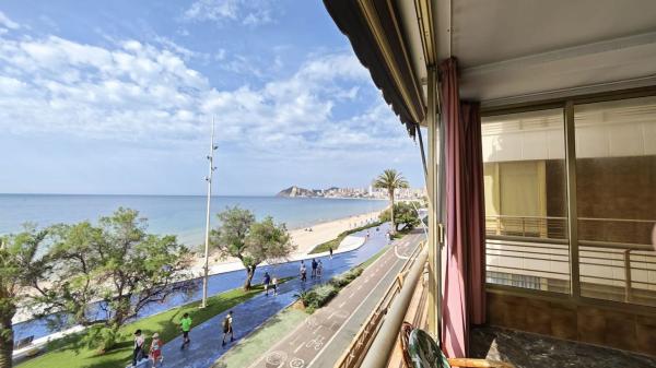 Sale of flat in Piso en Avenida de la Armada Española, Playa de Poniente, Benidorm, Benidorm
photo 1