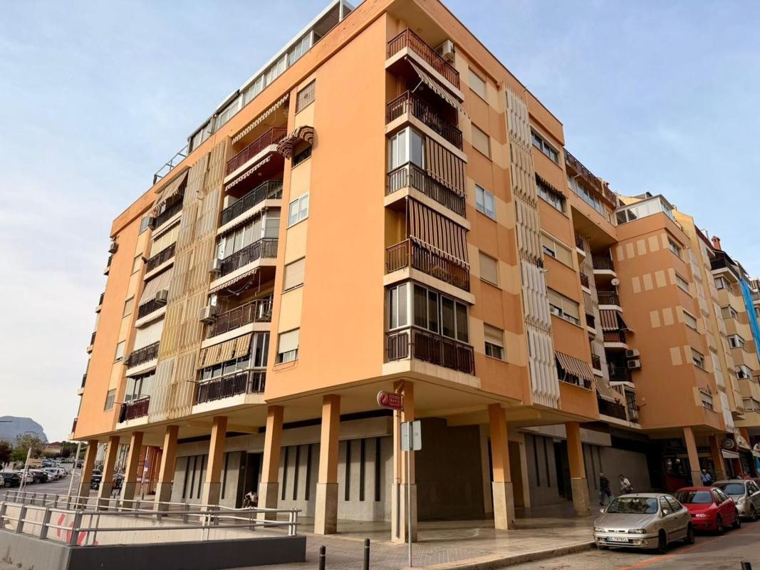 Venta de piso en Piso en Calle de la Montera, Pueblo Poniente, Benidorm, Benidorm
photo 1