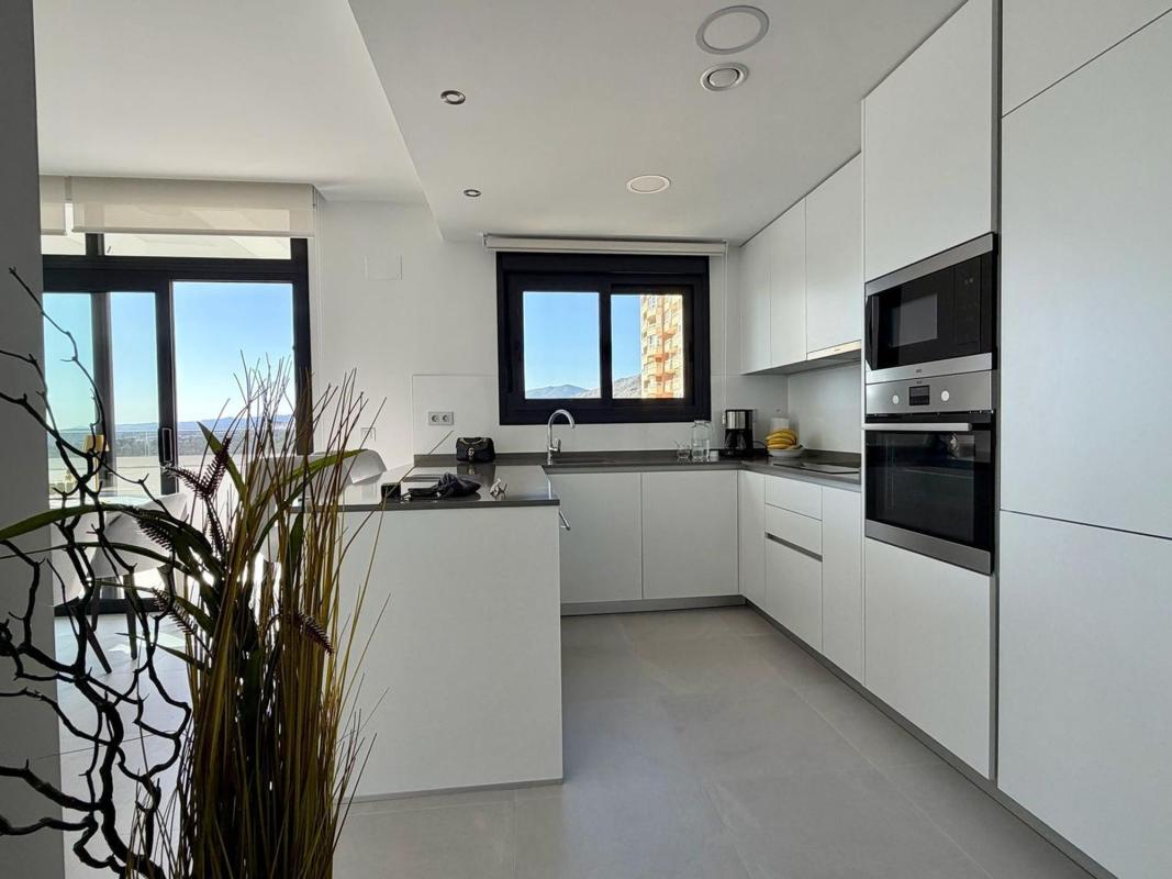 Продажа квартиры на Piso en Calle Presidente Adolfo Suárez, Pueblo Poniente, Benidorm, Бенидорм
 photo 4