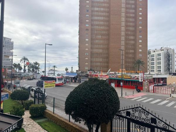 Venta de piso en Piso en Avenida Ametlla de Mar, 8, Playa de Levante, Benidorm, Benidorm
 photo 1