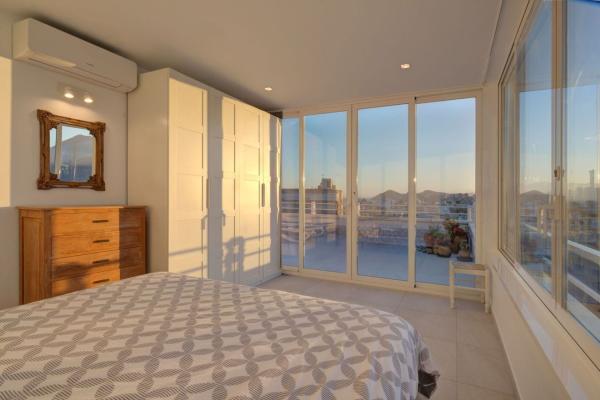 Ático en venta en  Ático en Playa de Levante, Benidorm, Benidorm photo 4
