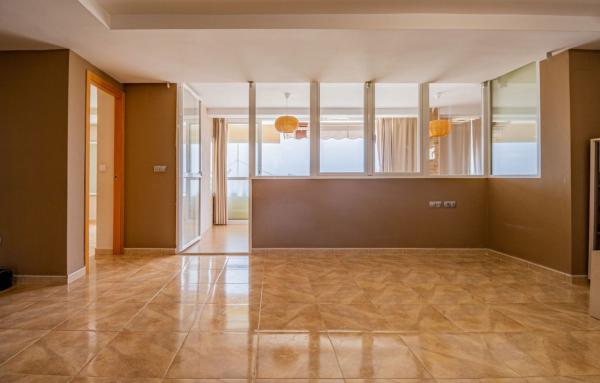 Sale of flat in Piso en Playa de Levante, Benidorm, Benidorm
thumbnail 2