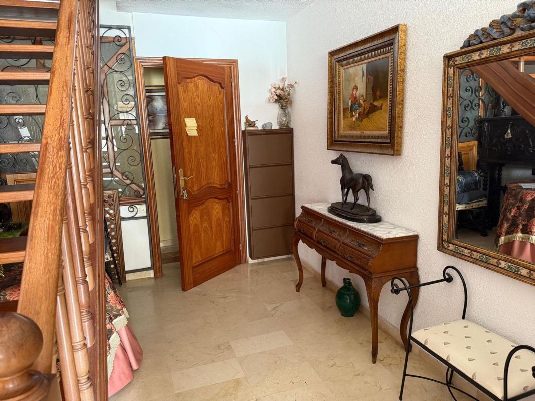 Продажа дуплекса на Dúplex en Calle Gerona, Playa de Levante, Benidorm, Бенидорм photo 4
