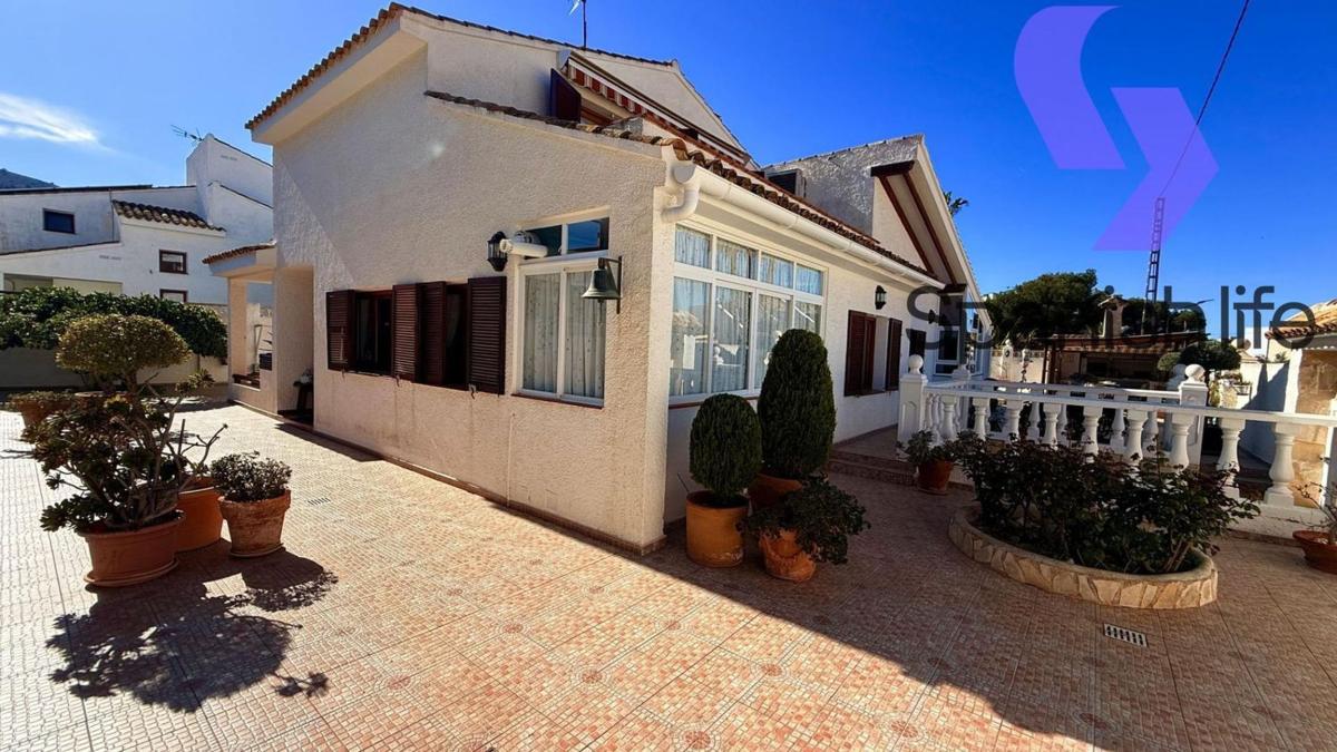 Propiedades en venta y alquiler en España photo 1