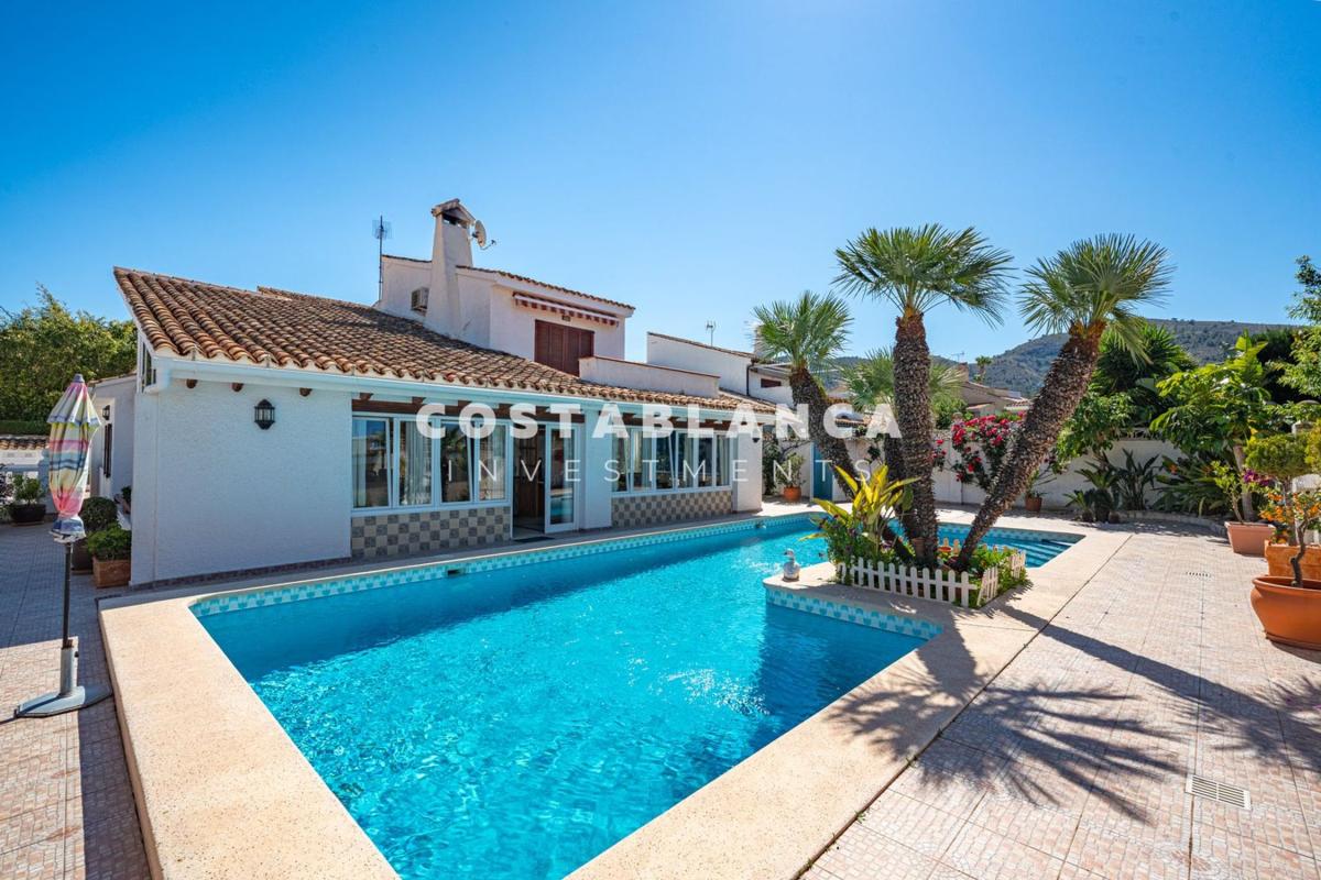 Venta de chalet independiente en Casa o chalet en Avenida Doctor Severo Ochoa, Zona Sierra Helada, Benidorm, Benidorm
photo 1