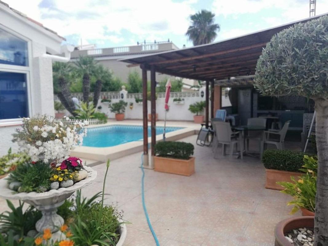 Propiedades en venta y alquiler en España photo 2