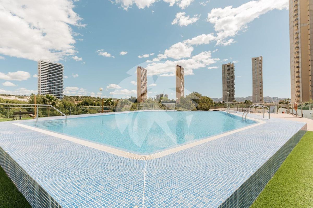 Venta de piso en Piso en Calle Presidente Adolfo Suárez, Pueblo Poniente, Benidorm, Benidorm
 photo 4