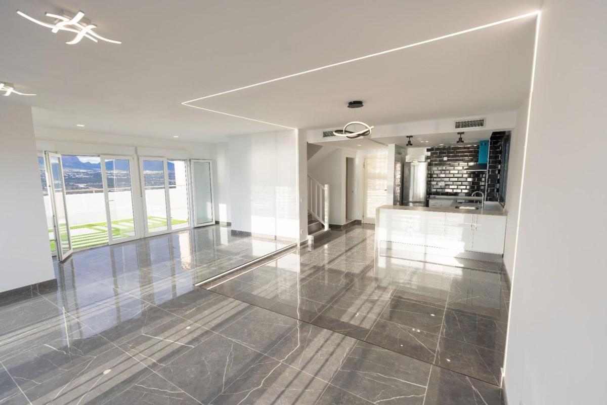 Duplex sale in Dúplex en Zona Sierra Helada, Benidorm, Benidorm photo 2