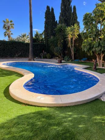 Casa o chalet independiente en Calle Sorolla, Pueblo Levante, Benidorm thumbnail 1
