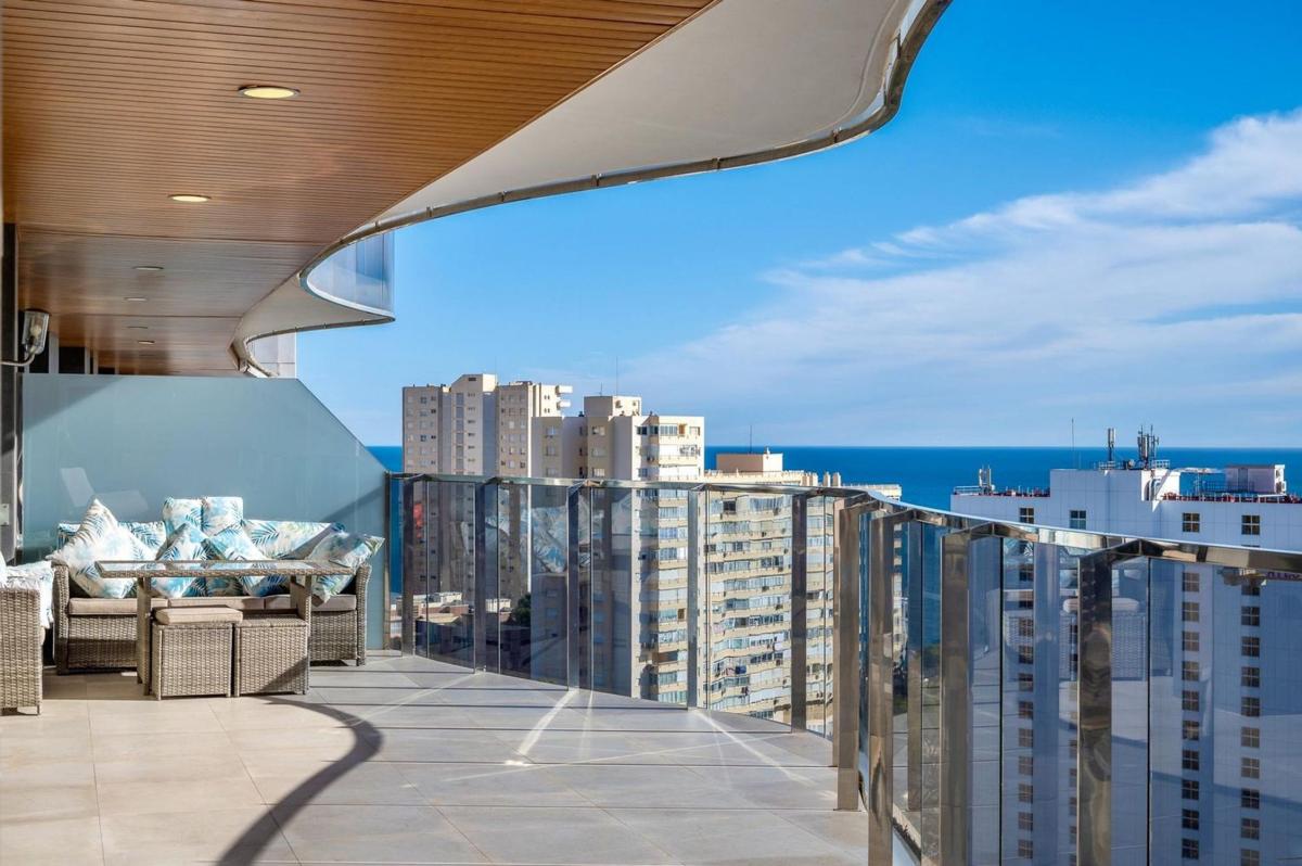 Venta de piso en Piso en Avenida República Argentina, Playa de Poniente, Benidorm, Benidorm
photo 1