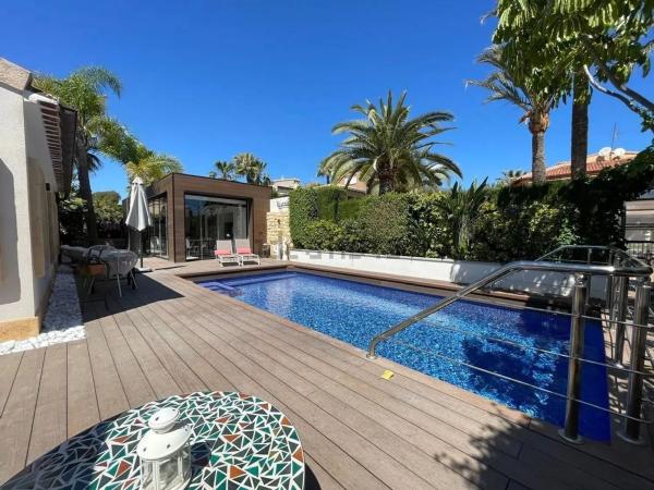 Casa o chalet independiente en Urbanizacion Coblanca, Pueblo Levante, Benidorm thumbnail 1