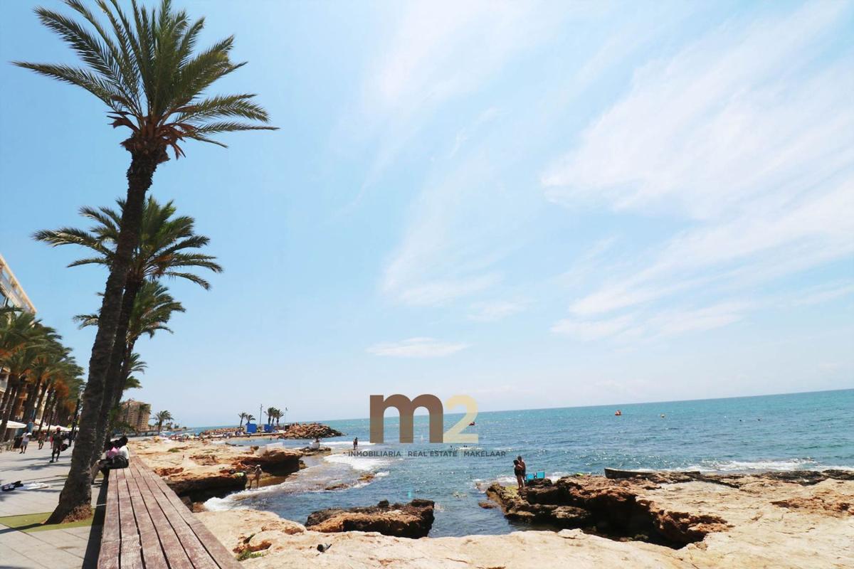 Venta de piso en Piso en Mar Del, Las Piscinas Naturales, Torrevieja, Torrevieja
photo 3