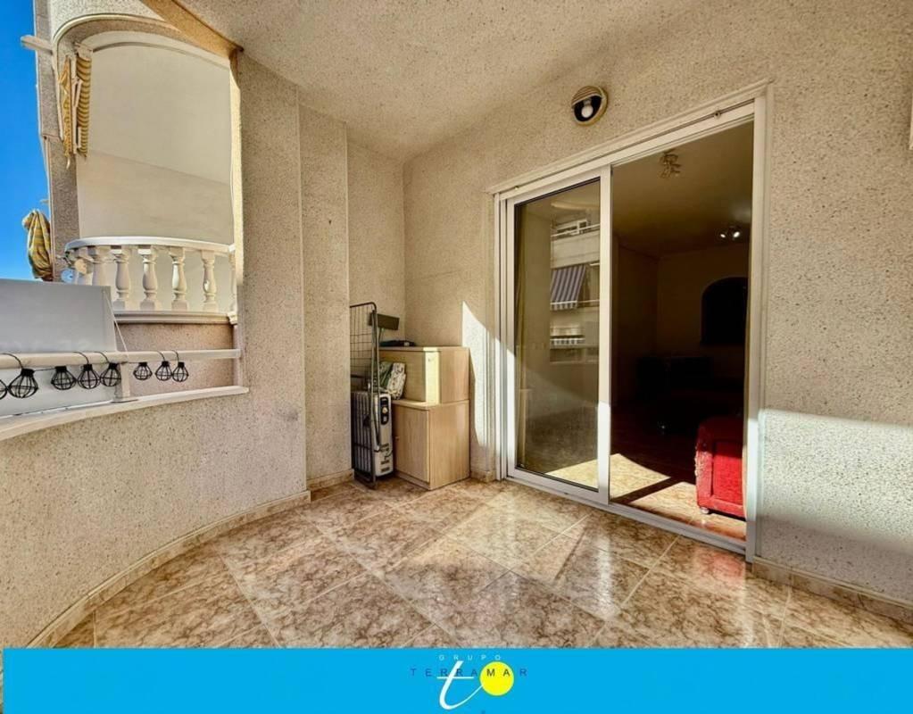 Продажа квартиры на Piso en Calle la Loma, 78, Avenida Habaneras - Curva de Palangre, Torrevieja, Торревьеха
photo 1