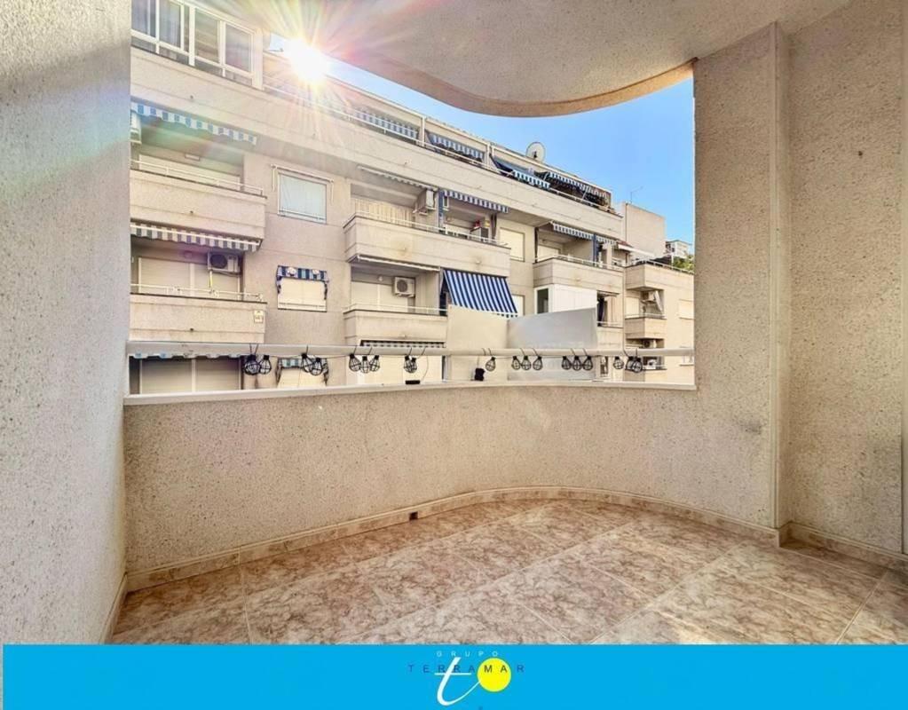 Продажа квартиры на Piso en Calle la Loma, 78, Avenida Habaneras - Curva de Palangre, Torrevieja, Торревьеха
photo 2