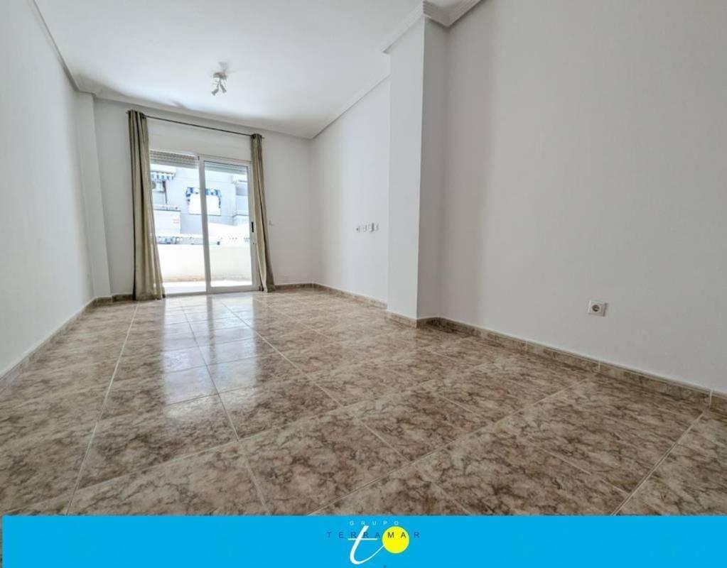 Продажа квартиры на Piso en Calle la Loma, 78, Avenida Habaneras - Curva de Palangre, Torrevieja, Торревьеха
photo 4