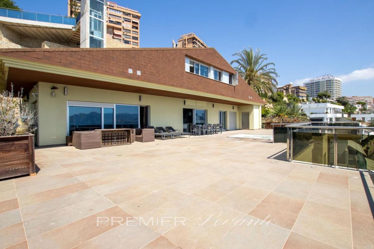 Propiedades en venta y alquiler en España photo 1