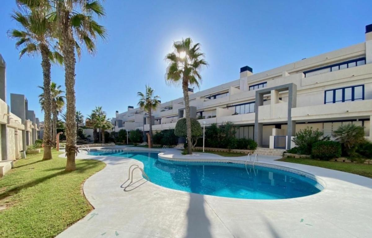 Venta de piso en Piso en Cañada del Molino, Torrevieja, Torrevieja
 photo 2
