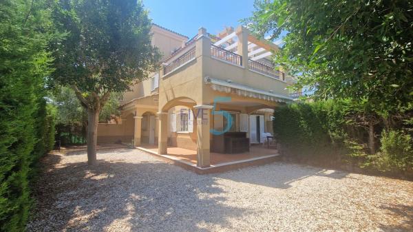 Chalet independiente en venta en Casa o chalet en Mil Palmeras, Pilar de la Horadada, Pilar de la Horadada
photo 1
