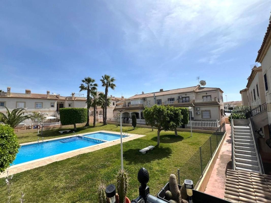 Propiedades en venta y alquiler en España photo 1