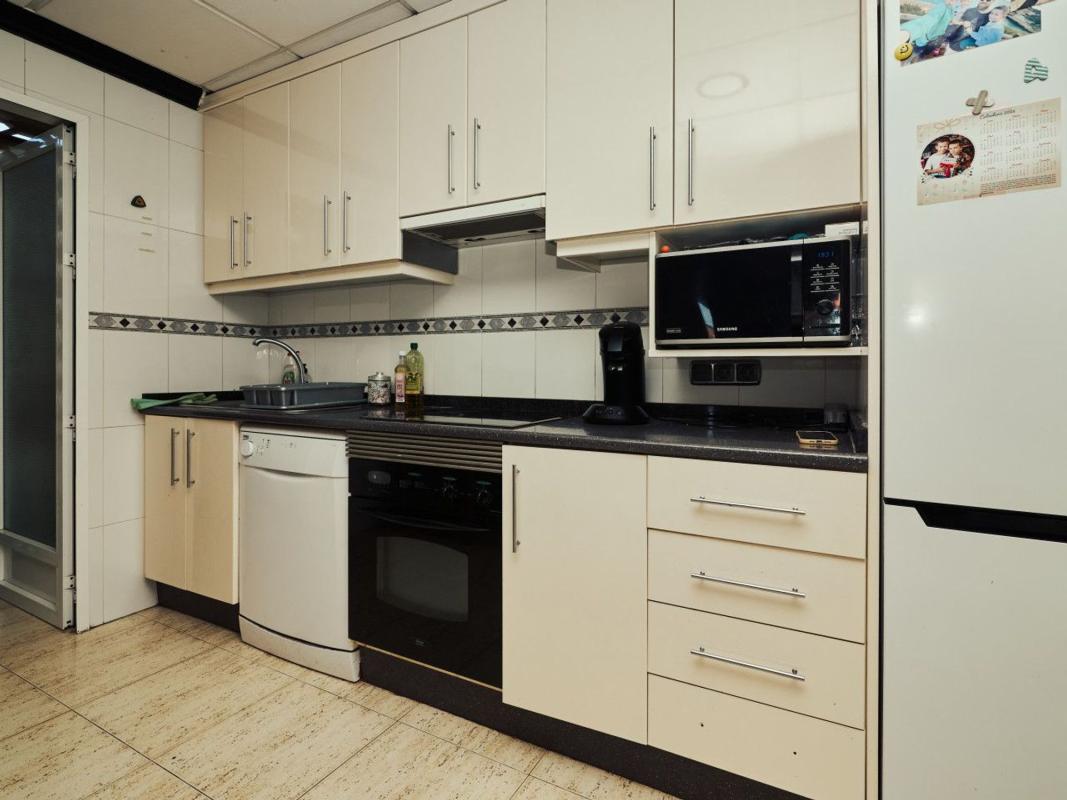 Продажа квартиры на Piso en Calle Veintidós de Diciembre, Dolores, Долорес
 photo 3