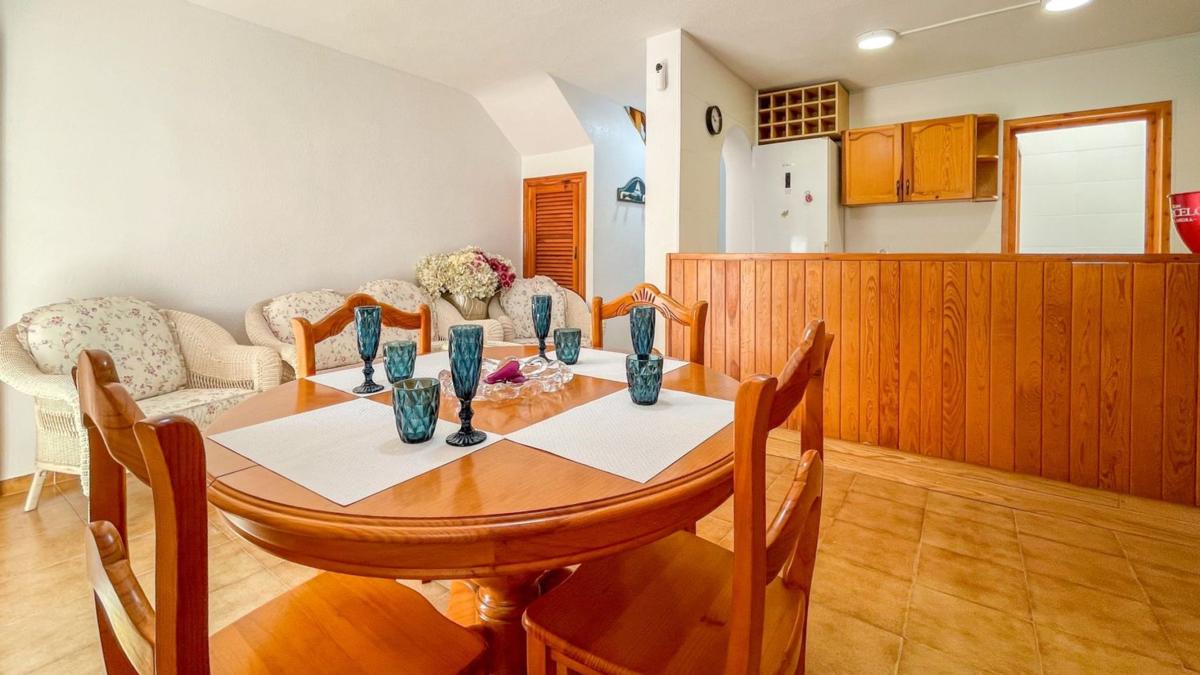 Venta de chalet adosado en Chalet pareado en Playa Flamenca, Orihuela , Orihuela photo 3