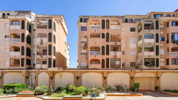 Venta de piso en Piso en Residencial Parque de las Naciones s/n, Parque de las Naciones, Torrevieja, Torrevieja
photo 1