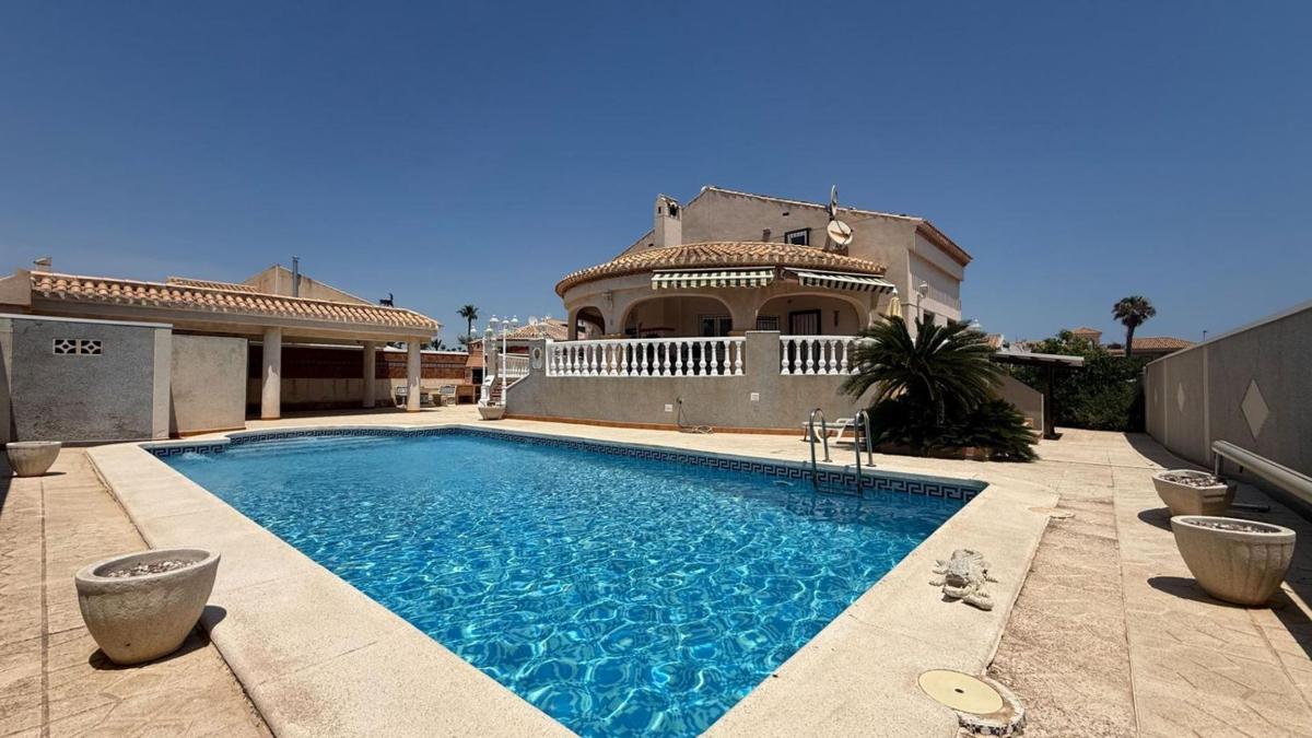 Properties for sale and rent in Spain photo 2