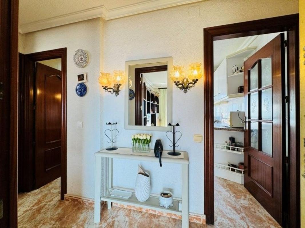 Venta de piso en Piso en Gaspar Perrelló, Torrevieja, Torrevieja
photo 3