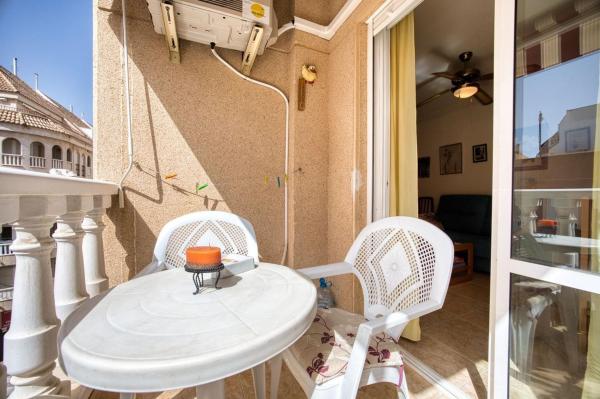 Venta de piso en Piso en Calle Beniajan, El Acequión, Torrevieja, Torrevieja
photo 1