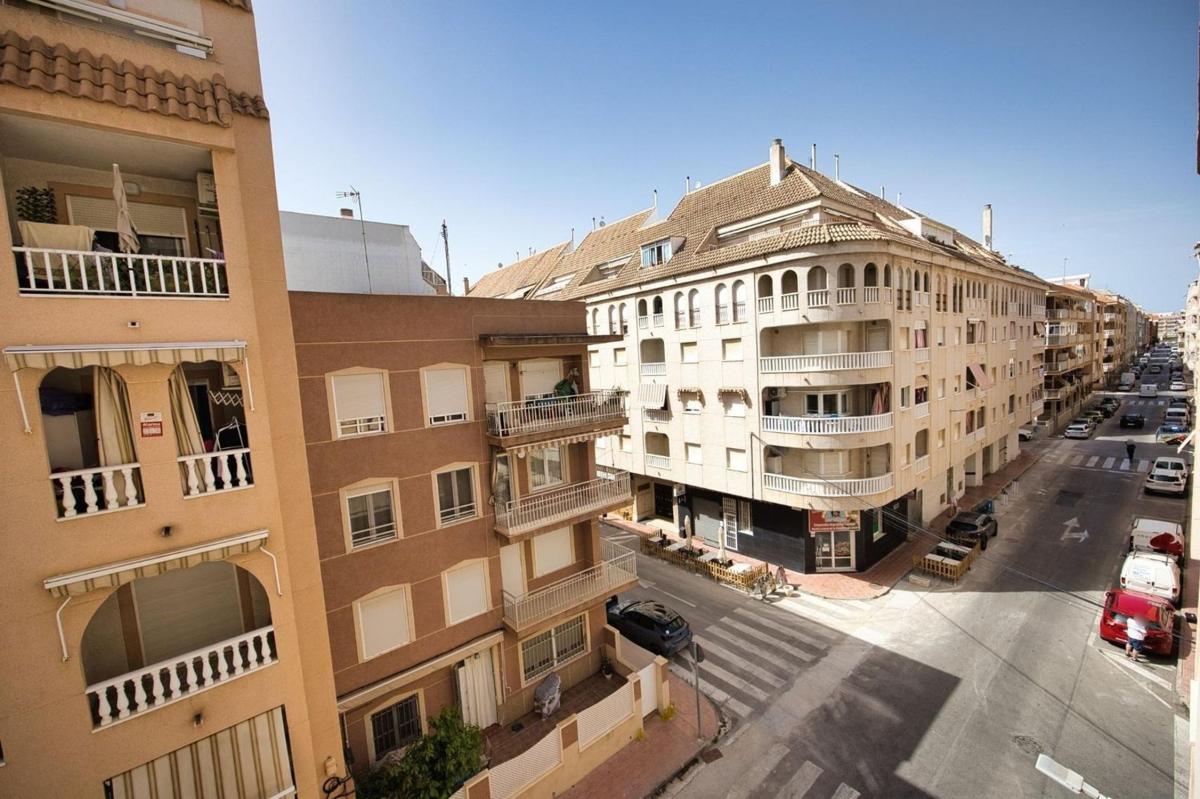 Venta de piso en Piso en Calle Beniajan, El Acequión, Torrevieja, Torrevieja
 photo 3