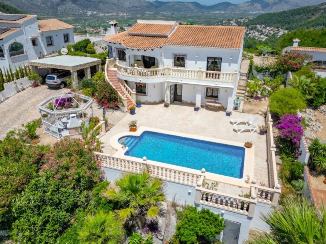 Propiedades en venta y alquiler en España photo 1
