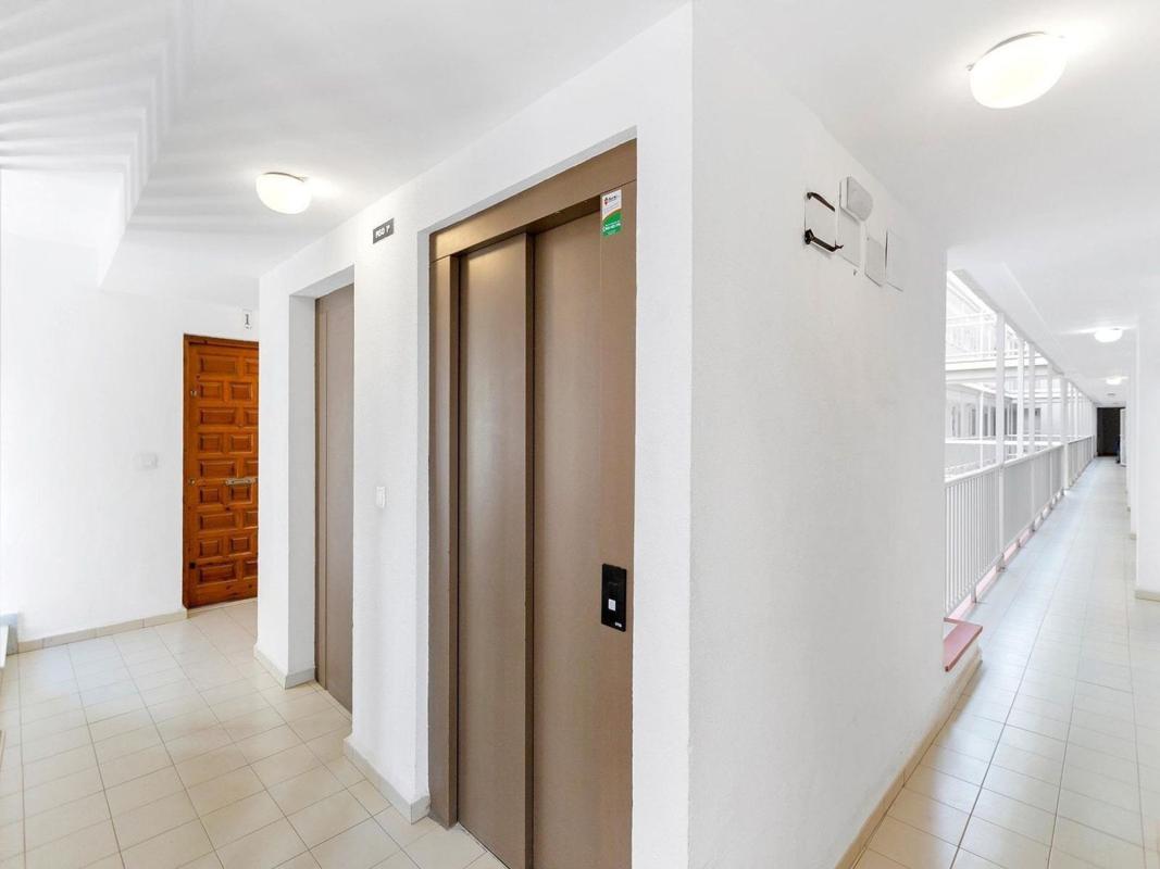 Venta de piso en Piso en Avenida del Mediterráneo, 36, Gaspar Perrelló, Torrevieja, Torrevieja
photo 4