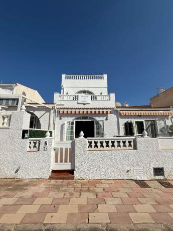 Chalet adosado en Calle Granados, 74, La Siesta - El Salado - Torreta, Torrevieja photo 1