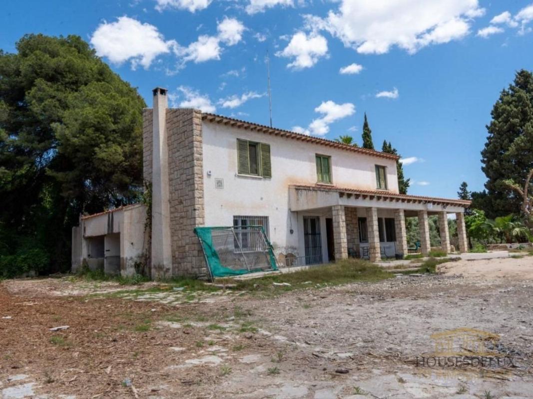 Venta de finca rústica en Finca rústica en Avenida Pintor Gastón Castelló, Colonia Requena - Virgen del Carmen, Alicante / Alacant , Alicante / Alacant photo 2