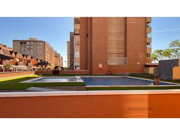 Chalet adosado en Zona Universidad, Elche / Elx photo 1