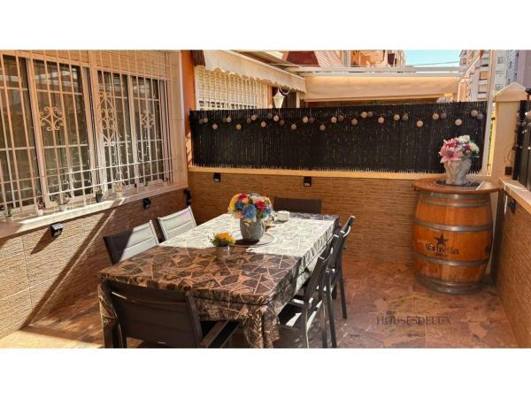 Chalet adosado en Zona Universidad, Elche / Elx photo 2