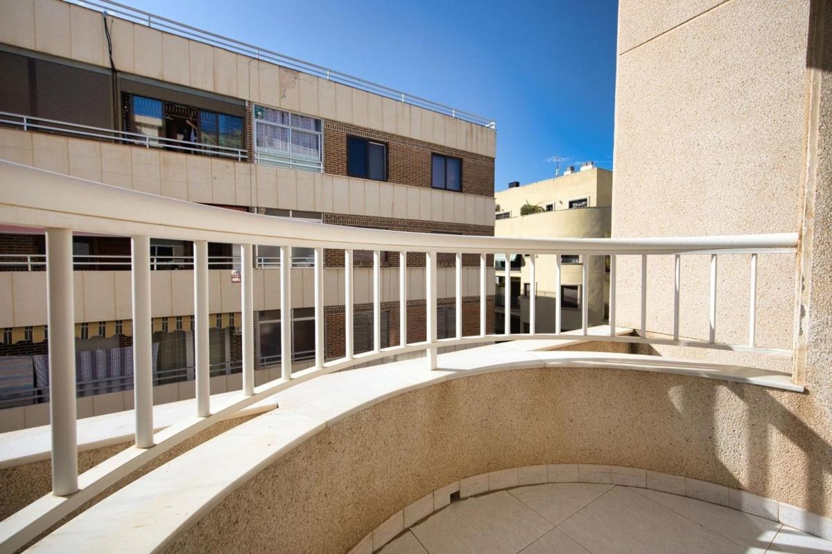 Venta de piso en Piso en Calle San Miguel de Salinas, El Acequión, Torrevieja, Torrevieja
photo 4