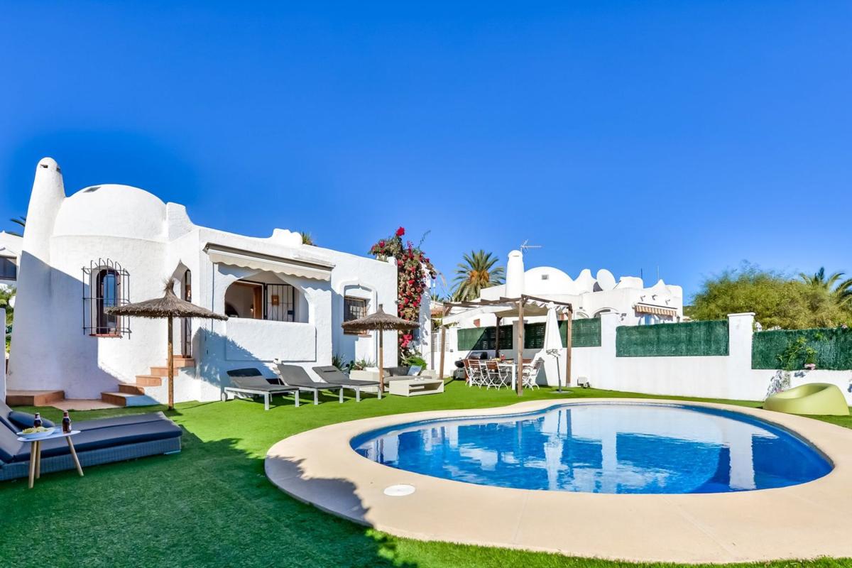 Propiedades en venta y alquiler en España photo 1
