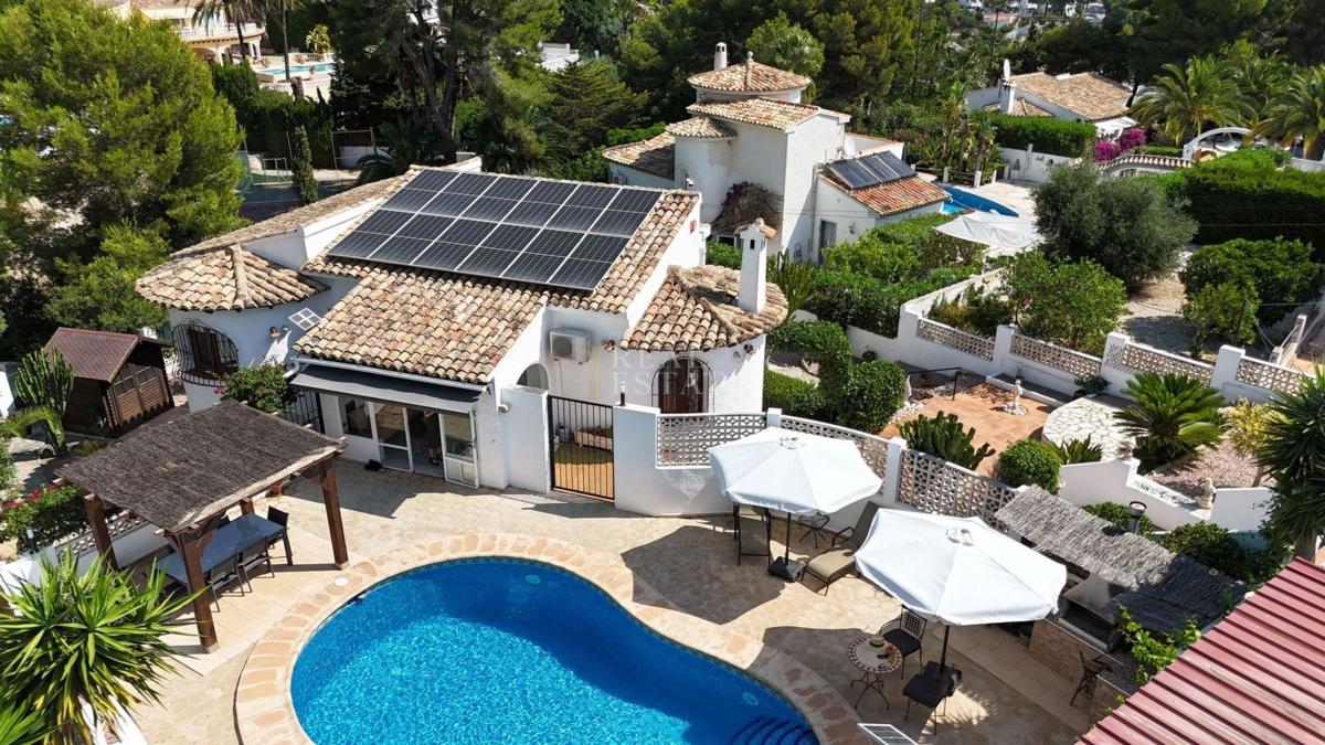 Продажа отдельного шале в Casa o chalet en Pinar de Advocat-Cometa, Moraira, Морайра photo 1