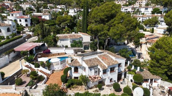 Chalet independiente en venta en Casa o chalet en Pinar de Advocat-Cometa, Moraira, Moraira
 photo 3