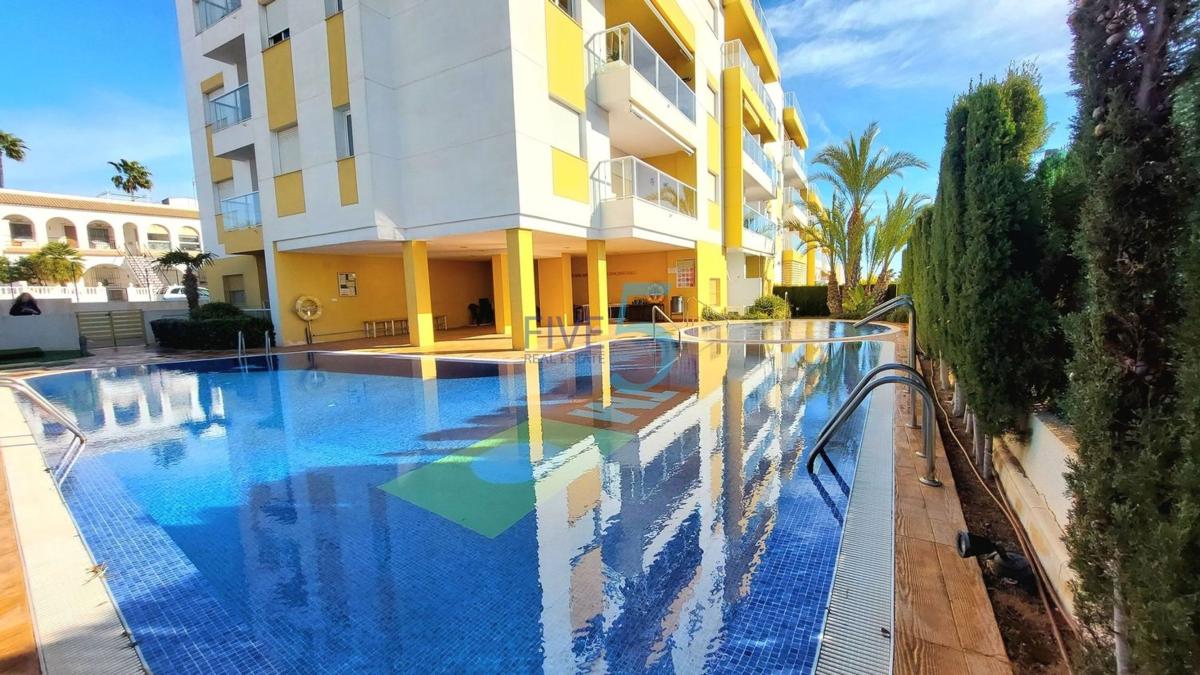 Sprzedaż mieszkania w Piso en Villamartín, Orihuela, Orihuela
photo 3