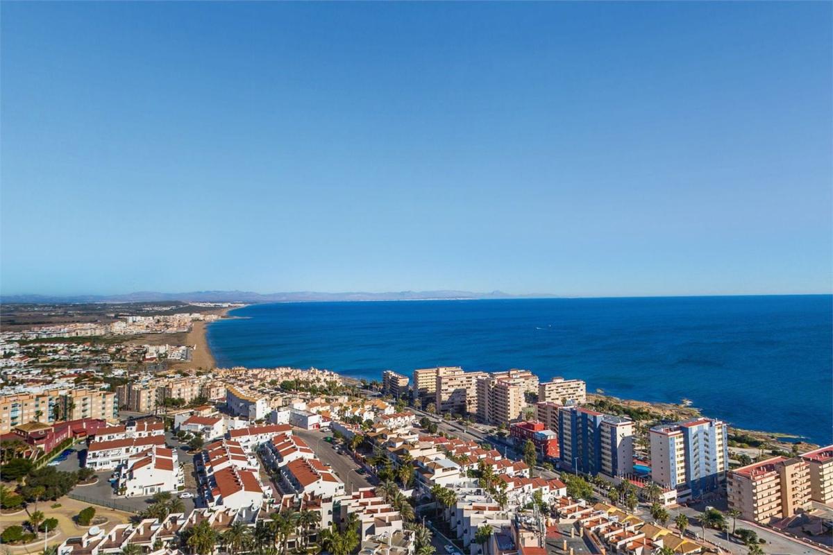 Propiedades en venta y alquiler en España photo 2