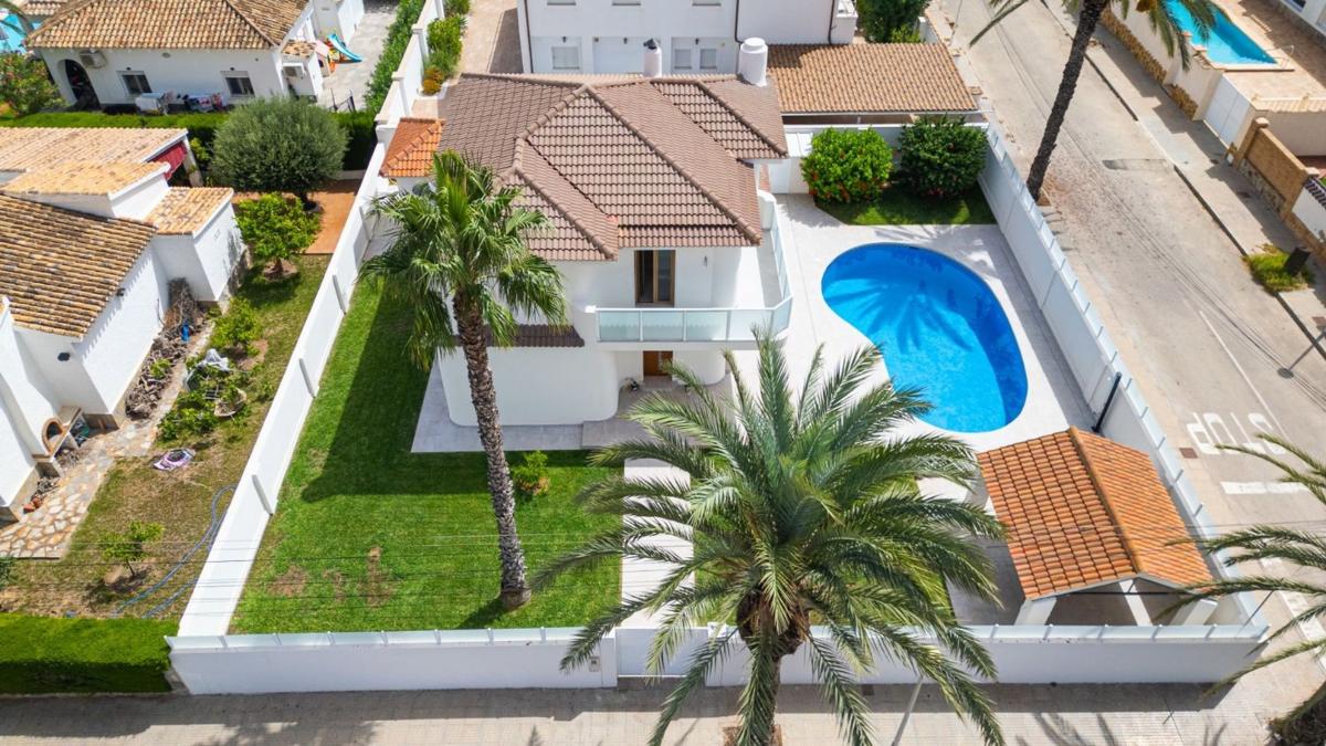 Venta de chalet independiente en Casa o chalet en Calle Ariete s/n, Cabo Roig, Orihuela, Orihuela
photo 2