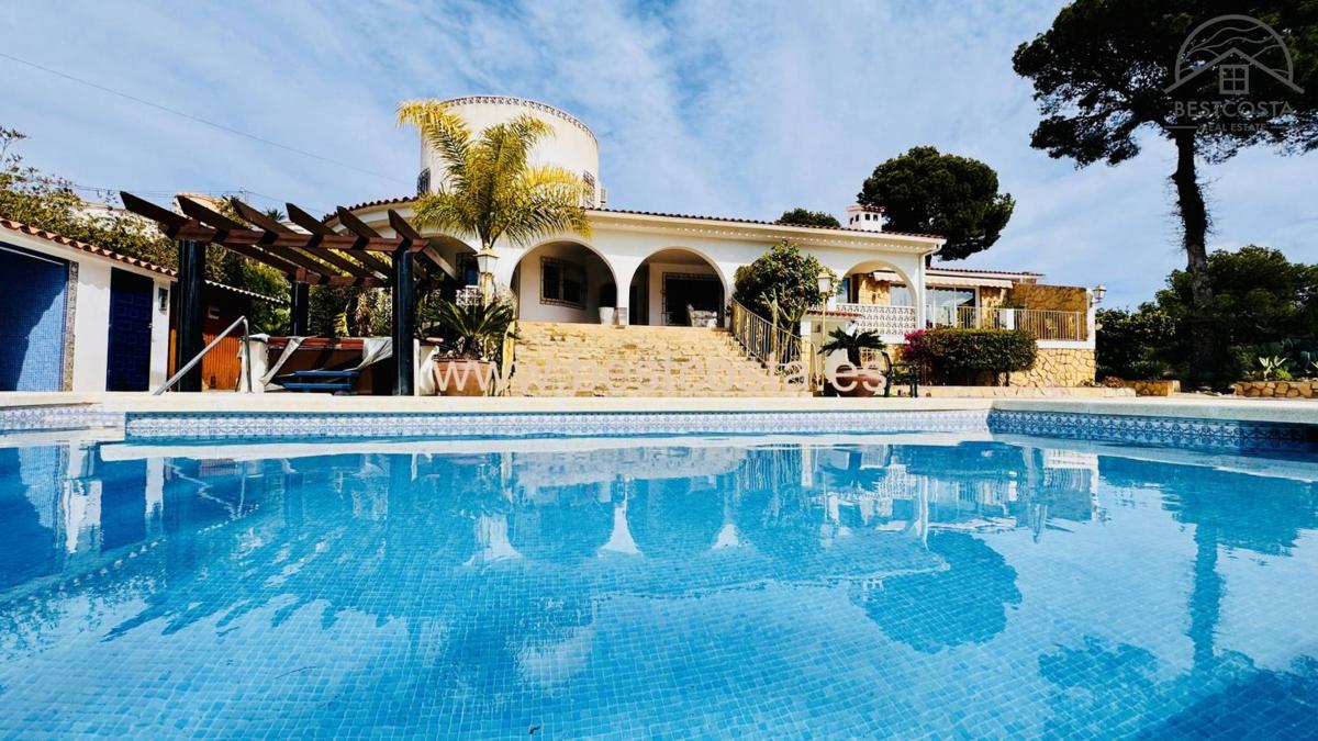 Propiedades en venta y alquiler en España photo 1