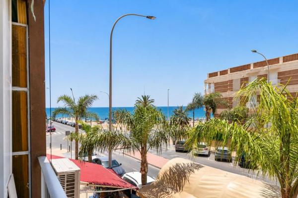 Sprzedaż mieszkania w Piso en Avenida Vicente Blasco Ibañez, Puerto, Santa Pola, Santa Pola
thumbnail 1