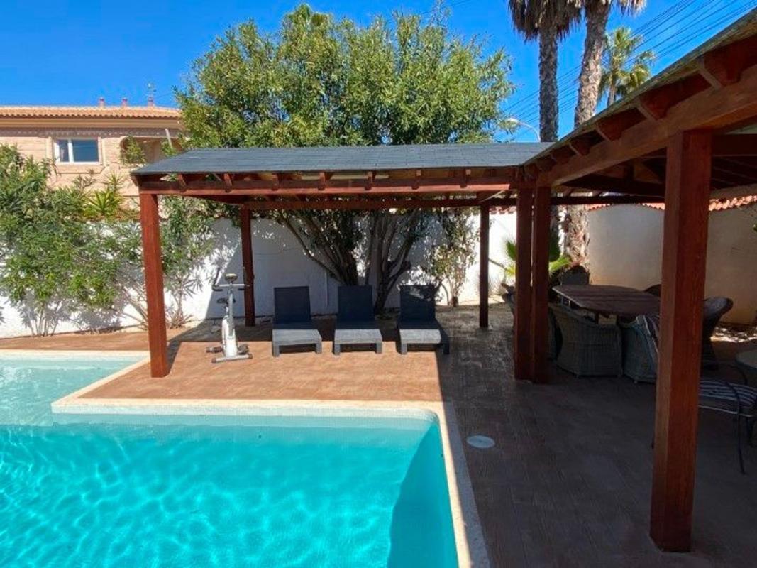 Properties for sale and rent in Spain photo 4