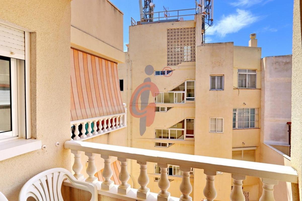 Sprzedaż mieszkania w Piso en Calle les Vinyes, 16, Las Viñas, Guardamar del Segura, Guardamar del Segura
 photo 2