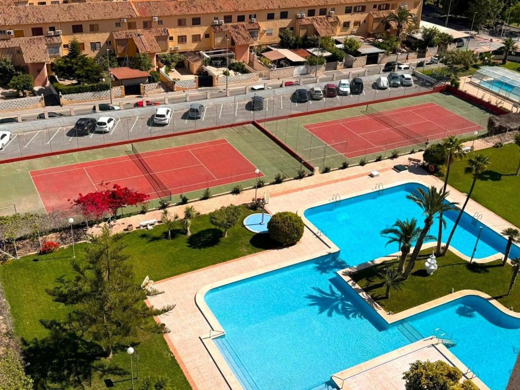 Venta de piso en Piso en Pueblo Levante, Benidorm, Benidorm
 photo 2